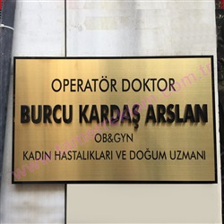 Pleksiglas Dekupe Harf Doktor Kapı Tabelası