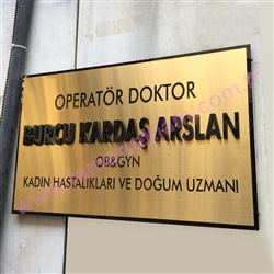 Pleksiglas Dekupe Harf Doktor Kapı Tabelası
