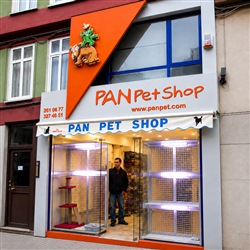Pet Shop Alüminyum Cephe Giydirme ve Hareketli Mekanik Logo Uygulaması